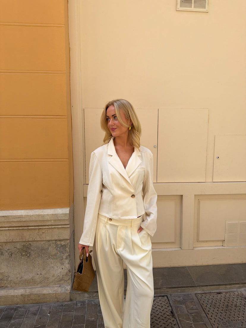 Emily Short Waisted Blazer - Raw White