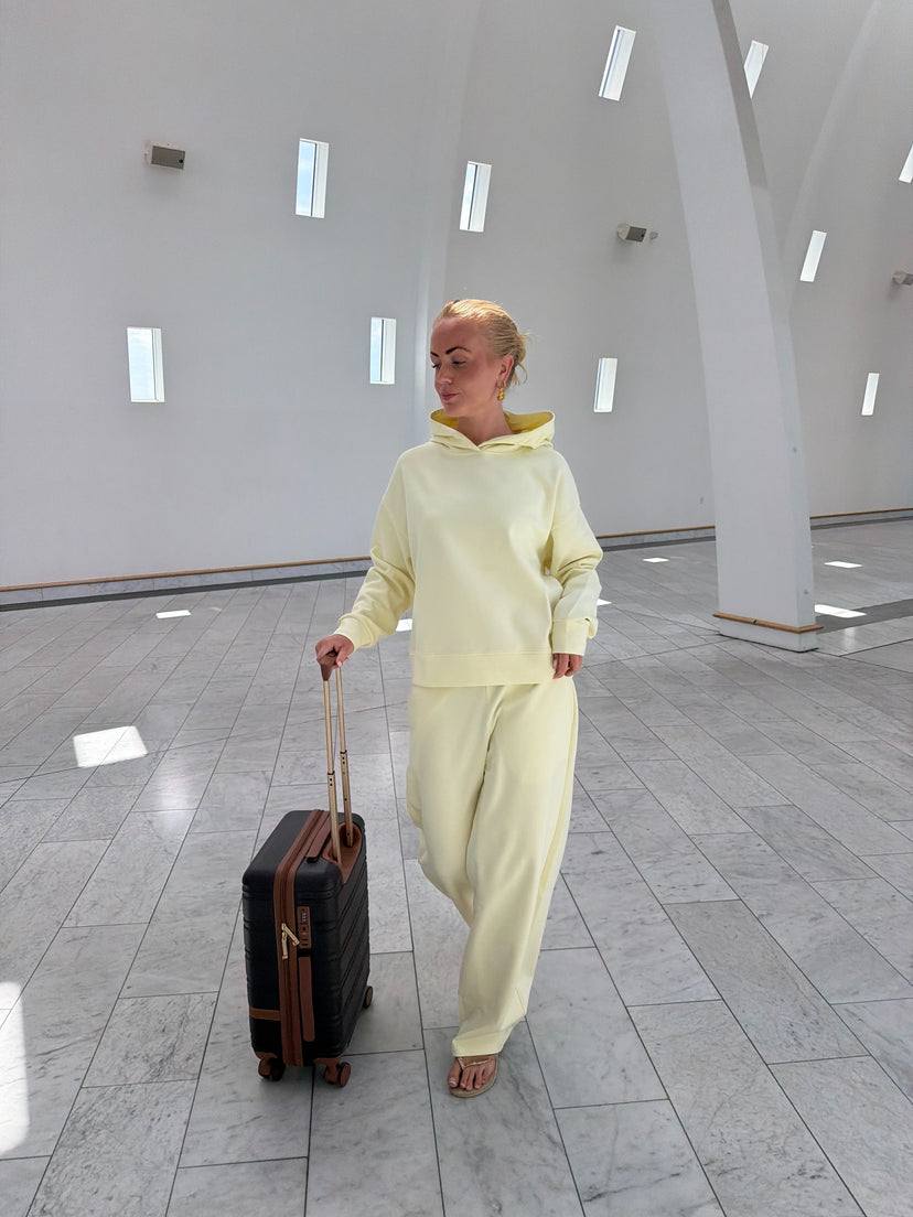 Emma Pocket Pants - Barely Yellow
