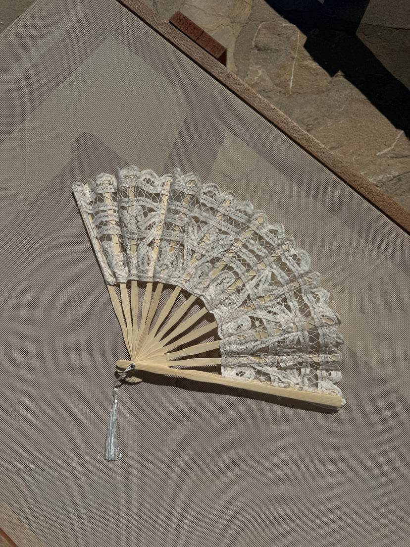 Bamboo Lace Fan - Off White