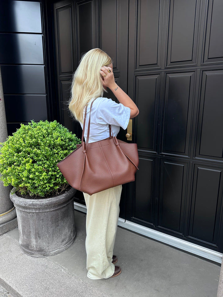 Andrea Strap Bag - Dark Brown