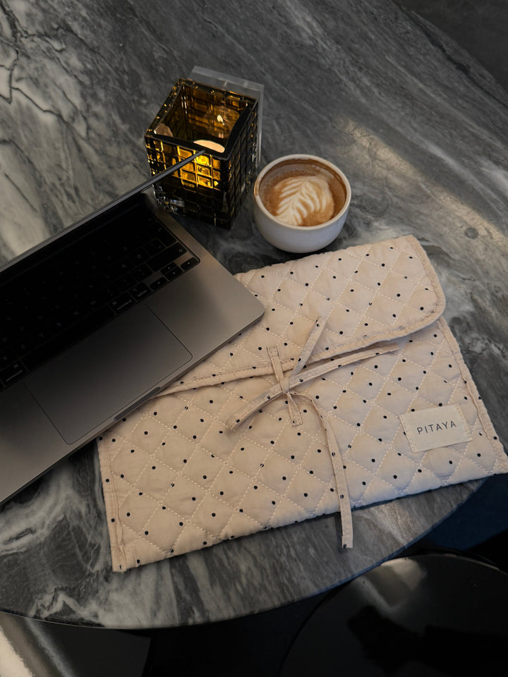 Mira Bow Computer Sleeve - Beige/Black Dots