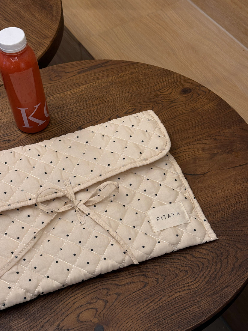 Mira Bow Computer Sleeve - Beige/Black Dots