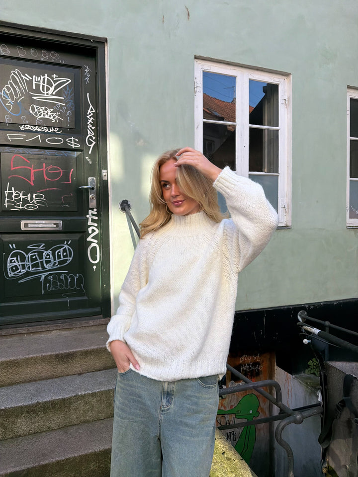 Sonine Raglan Knit - White