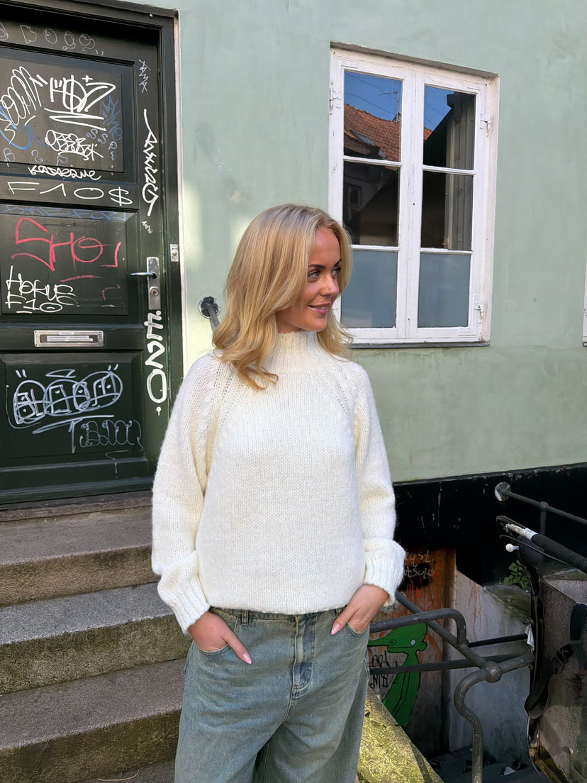 Sonine Raglan Knit - White