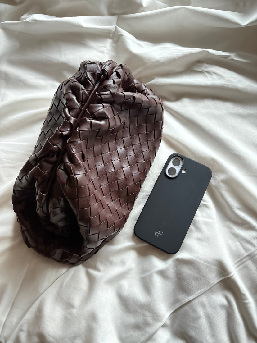iPhone 16 Cover - Black