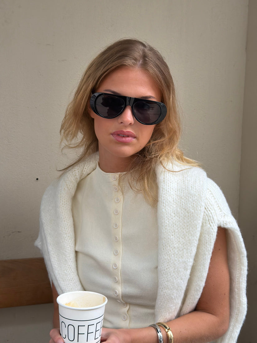 Mica Rounded Sunglasses - Black
