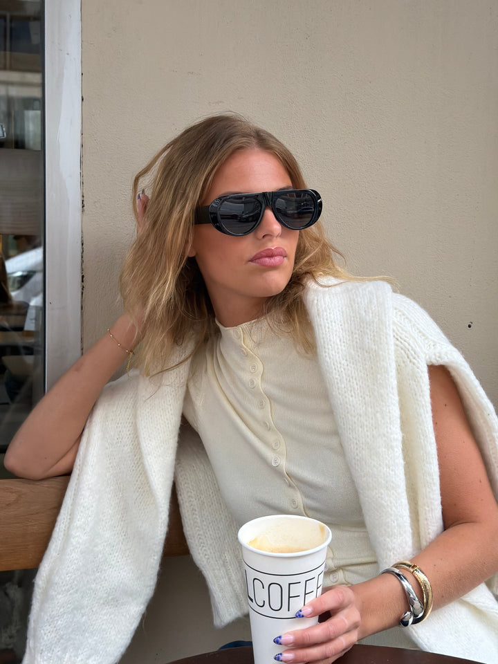 Mica Rounded Sunglasses - Black