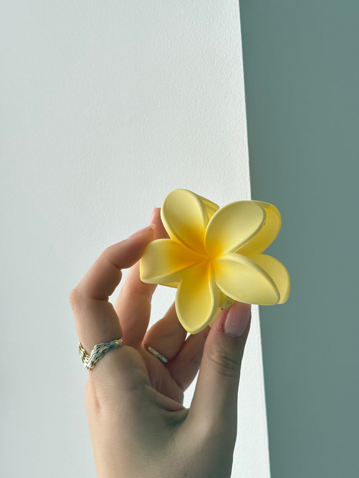 Gry Flower Hairclip - Matte Yellow
